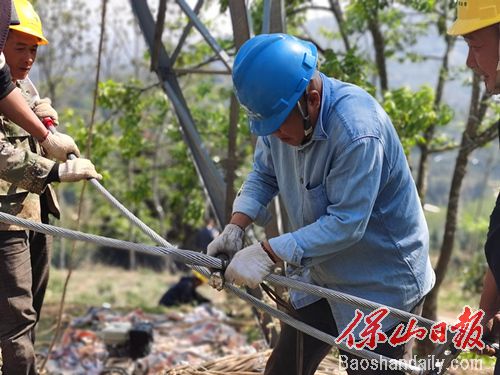 云南电网今年首个“220千伏项目”在保山投产2.jpg