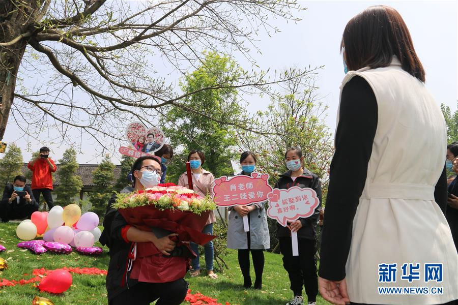 （新华全媒头条·图文互动）（13）“我看不见你的样子，但我知道你是谁”——写在国际护士节来临之际